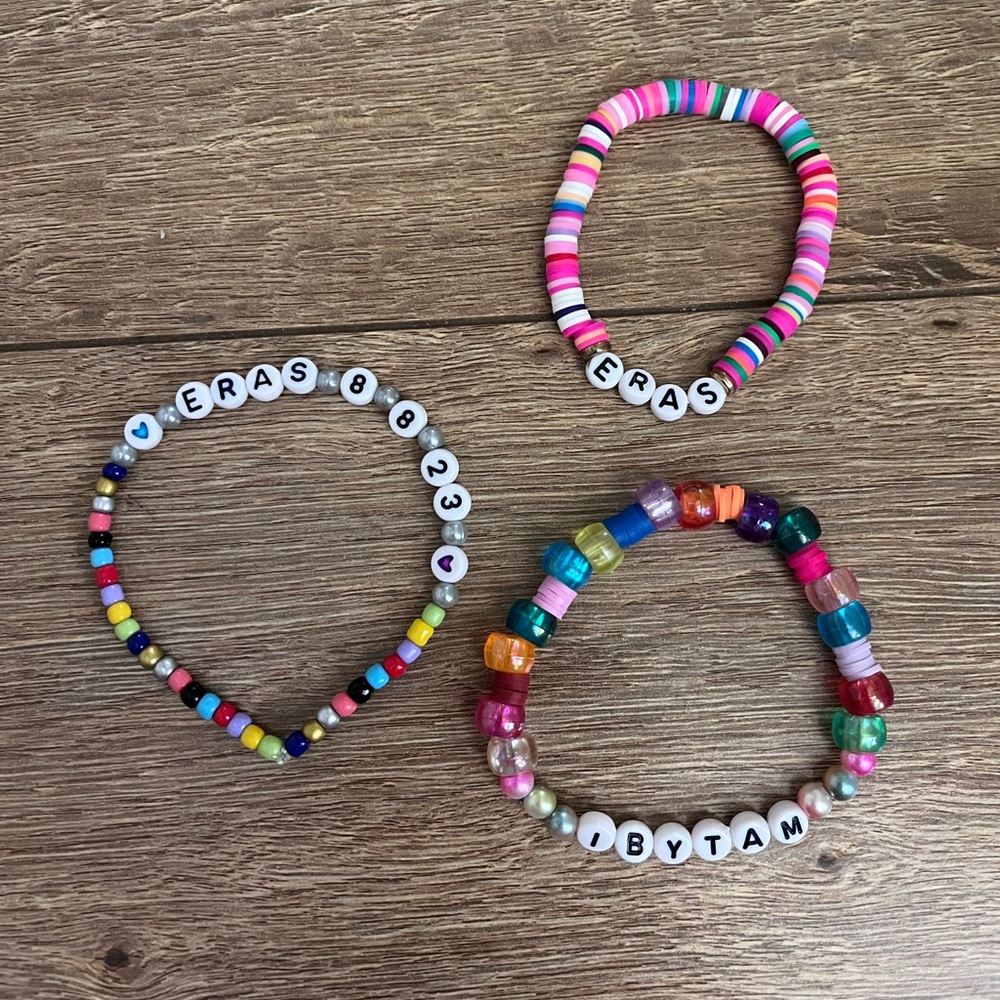 eras tour friendship bracelets 8/8/23